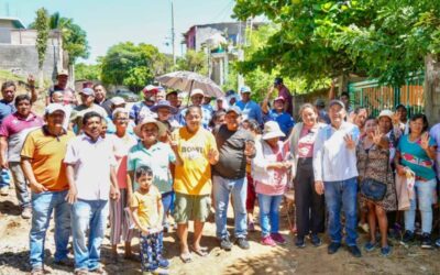 Visita Nino Morales colonias de Salina Cruz