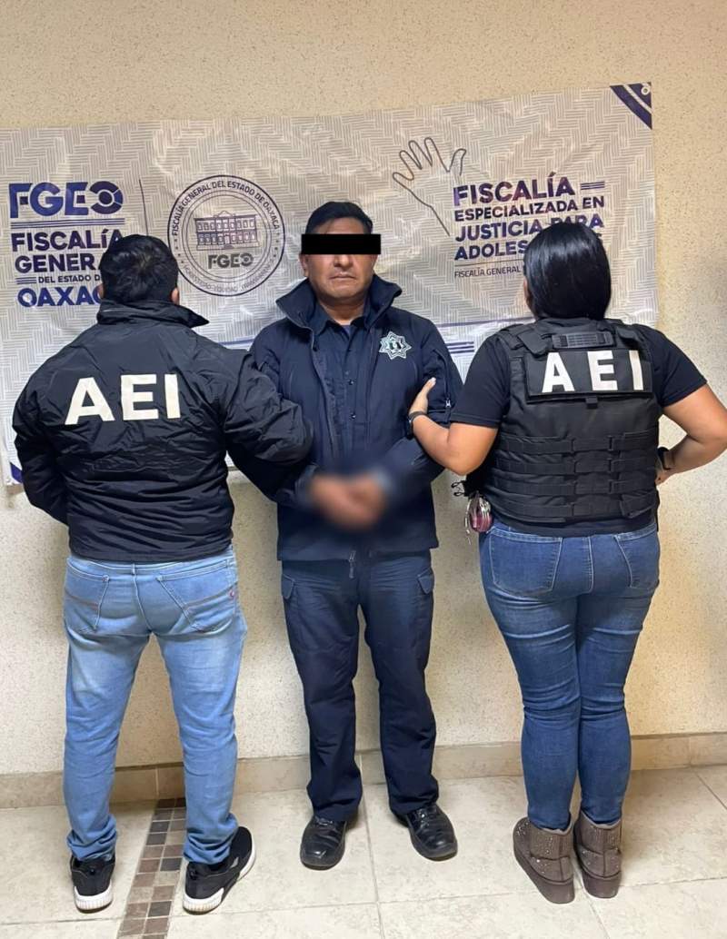 fiscalia-de-oaxaca-detiene-a-elemento-de-la-policia-municipal-de-santa-maria-atzompa-por-violacion-de-una-adolescente
