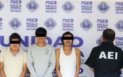Fiscalía de Oaxaca detiene a tres personas ligadas a célula del “Comandante Cromo”, por extorsión y cobro de piso a comerciantes en el Istmo de Tehuantepec