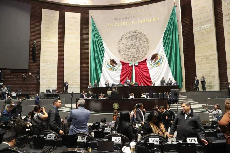 participaron-en-la-discusion-del-dictamen-del-ppef-2026-mas-de-281-oradores-en-26-horas-legislativas-diputada-kenia-lopez-rabadan