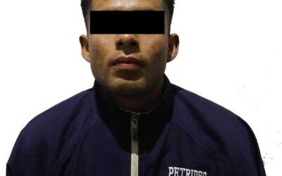 Policía Municipal detiene a dos personas al conducir una motocicleta con reporte de robo