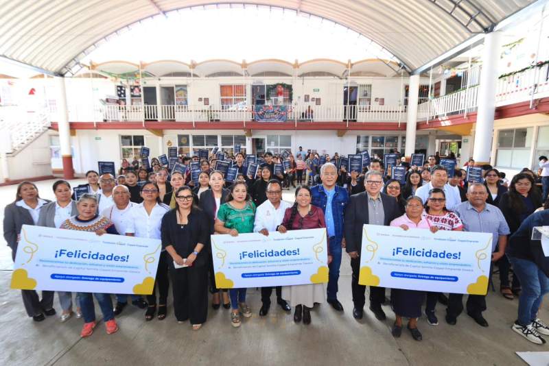 emprendedores-de-xoxocotlan-reciben-planes-de-negocio-y-apoyos-de-capital-semilla