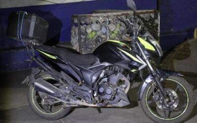 Policía Municipal detiene a dos personas por el presunto delito de robo