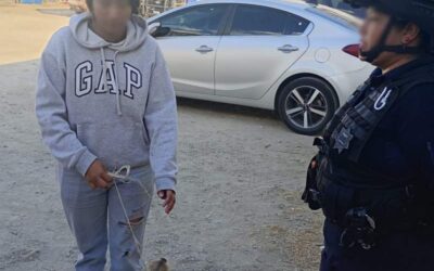 El Ayuntamiento de Oaxaca investiga a policías municipales y elementos de la UMAR por presunto uso excesivo de la fuerza tras video viral. Se confirmó el resguardo y entrega segura de los animales que acompañaban al afectado.