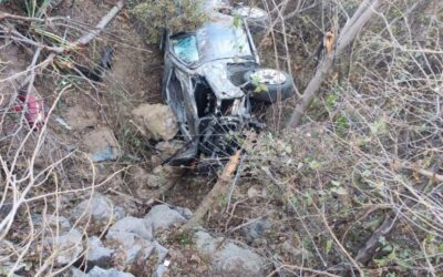 Presidente de Huatulco resulta herido tras caer 50 metros a barranco en carretera 175