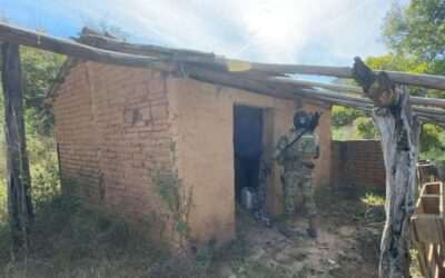 Marina en coordinación Interinstitucional aseguró municiones, equipo táctico, un artefacto explosivo improvisado y localizó campamentos en Sinaloa