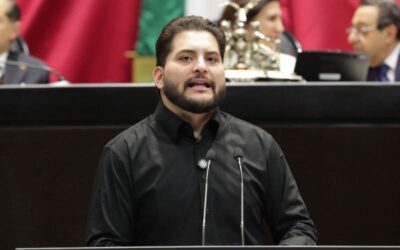 Proponen que el casco de la persona conductora de motocicleta porte el número de placa del vehículo