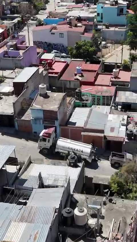 llega-a-montoya-estrategia-agua-para-todas-y-todos-vecinos-reconocen-abasto-del-vital-liquido