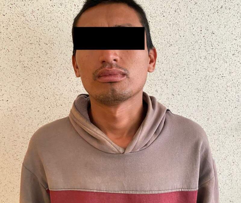 Fiscalía de Oaxaca ejecuta orden de aprehensión por acoso sexual contra adolescente, ocurrido en la colonia Reforma de la capital; trabajadores de la construcción auxiliaron a víctima