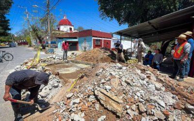 Dan Ceabien y Soapa mantenimiento a línea de conducción de agua potable en San Juan Chapultepec