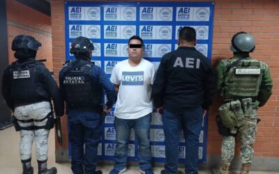 Fiscalía de Oaxaca detiene a un hombre por extorsión bajo la modalidad de ‘cobro de piso’ en Huajuapan de León.