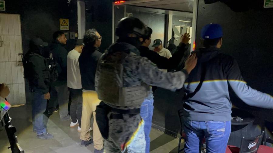 operativo-nocturno-en-bares-de-la-mixteca-deja-dos-detenidos-y-refuerza-seguridad-fiscalia-de-oaxaca-69de5f32c0b22