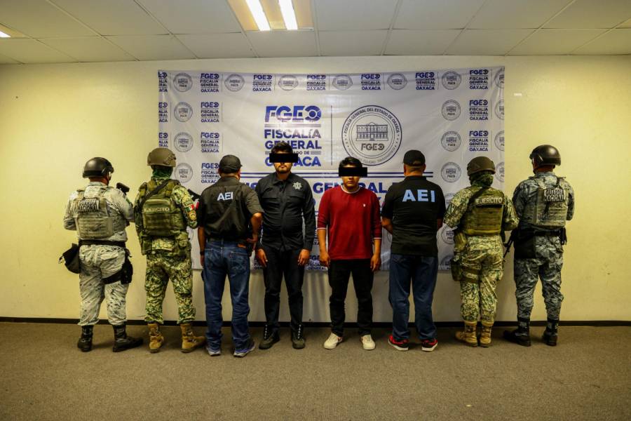 detienen-al-director-de-la-policia-vial-municipal-de-santa-maria-atzompa-por-venta-ilegal-de-arma-de-fuego-en-la-zona-metropolitana-de-oaxaca-6a0f5ef8e020d