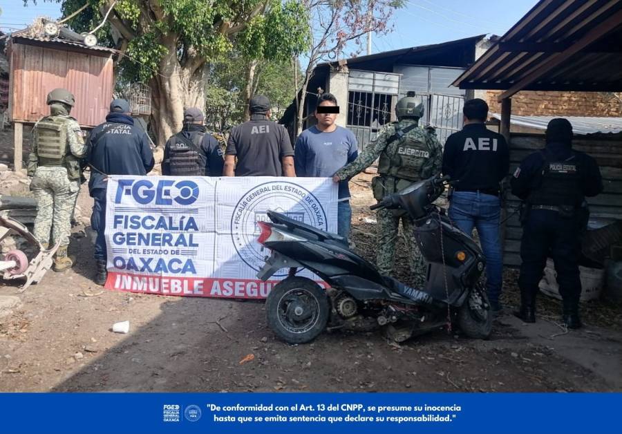 fiscalia-de-oaxaca-ejecuta-cateo-en-deshuesadero-de-san-pablo-etla-asegura-motocicleta-con-reporte-de-robo-y-detiene-a-una-persona-6a0f26967cedb
