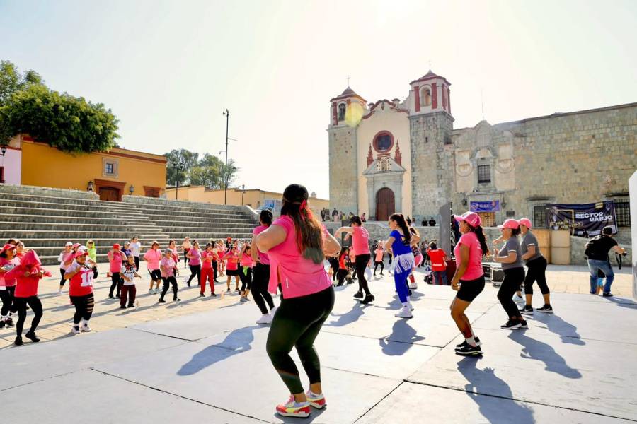 mamas-de-oaxaca-de-juarez-celebran-su-dia-con-alegria-energia-y-mucho-corazon-6a021a94ac284