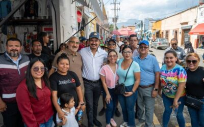 Mantiene Ray Chagoya cercanía en territorio con vecinas y vecinos