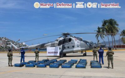Marina asegura embarcación con 26 bultos de presunta cocaína frente a las costas de Guerrero