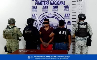 Fiscalía de Oaxaca ejecuta cateo en Pinotepa Nacional; asegura presuntas dosis de droga y detiene a una persona
