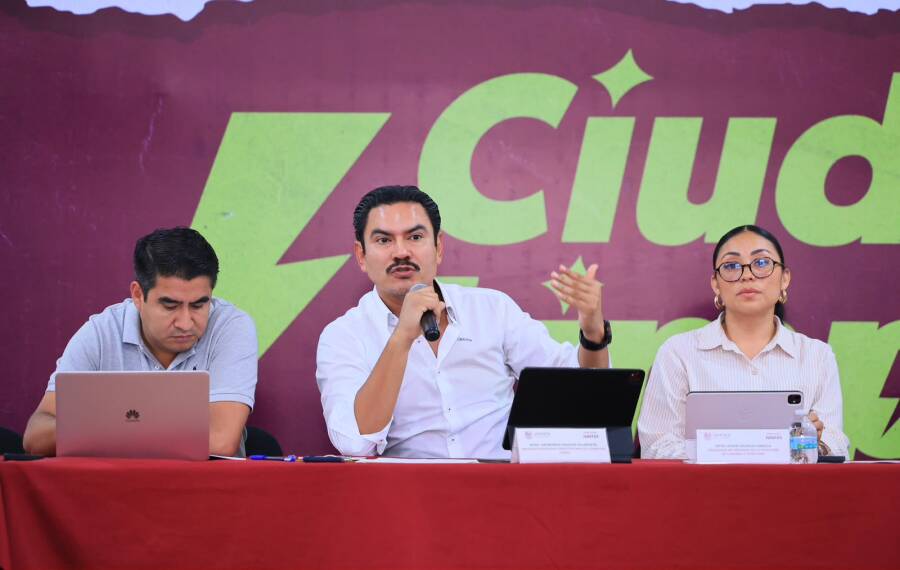 Gobierno de Oaxaca de Juárez fortalece diálogo con locatarios del Mercado 20 de Noviembre