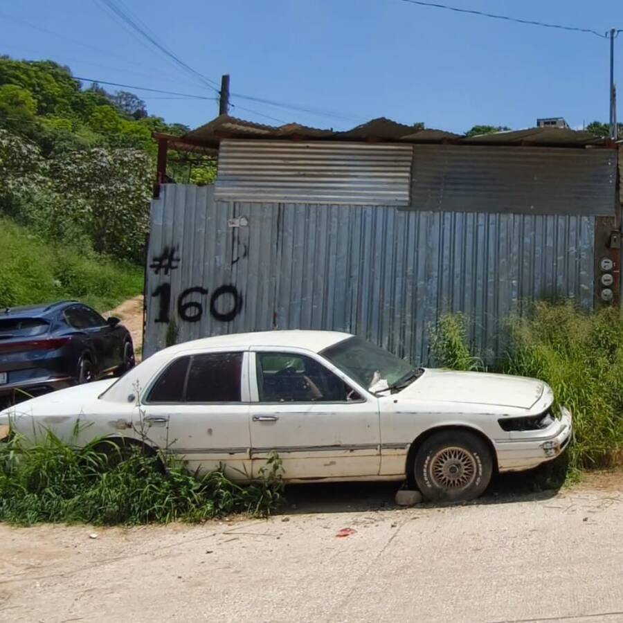 gobierno-municipal-de-oaxaca-retira-vehiculo-abandonado-en-la-colonia-el-centenario-6a3ad30a31a09
