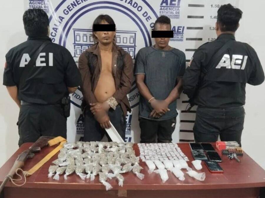 Asegura Fiscalía de Oaxaca más de 900 dosis de droga y detiene a dos personas durante operativo conjunto en la región de la Costa