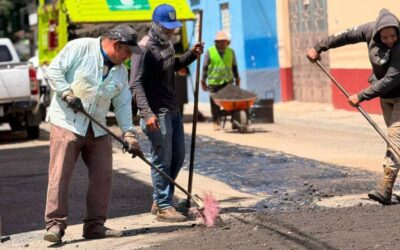 Continúa el trabajo permanente del programa Tache al Bache en Oaxaca de Juárez