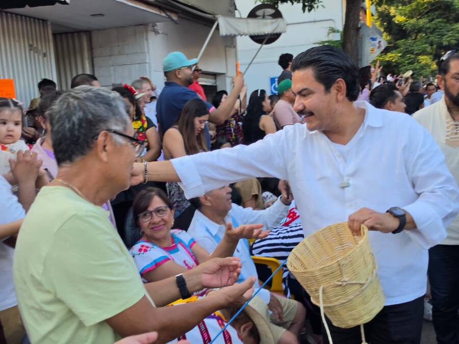 Miles de personas viven la Calenda de las Culturas y llenan de tradición las calles de Oaxaca de Juárez