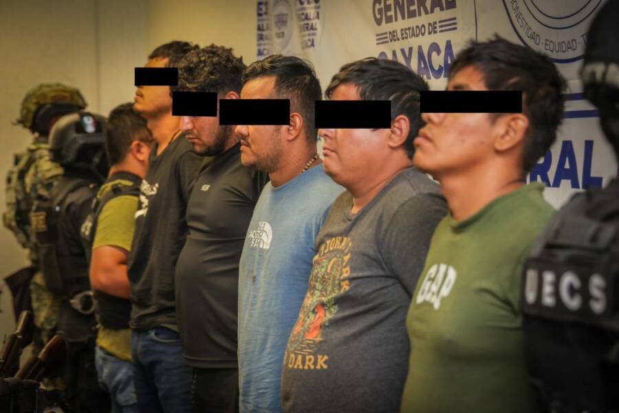 operativo-interinstitucional-en-la-costa-chica-desarticula-celula-delictiva-y-realizan-historico-decomiso-de-armamento-fiscalia-de-oaxaca-6a58f6beb007c