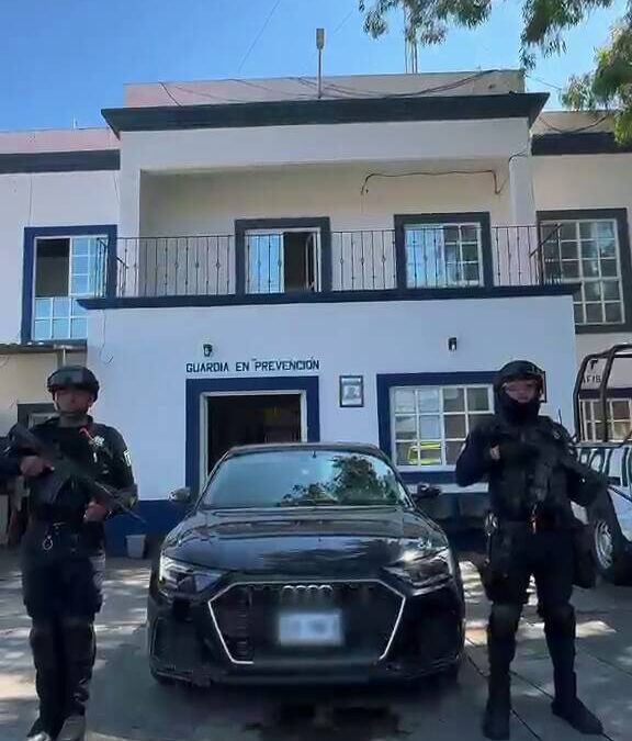 Patrullajes dan resultados: aseguran vehículo con reporte de robo y detienen a una persona