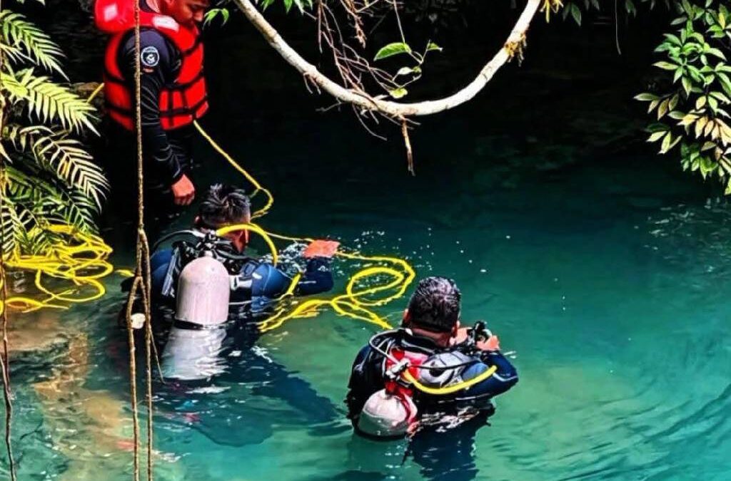 Rescatan a pescador veracruzano tras 15 días en el fondo de un cenote zoque