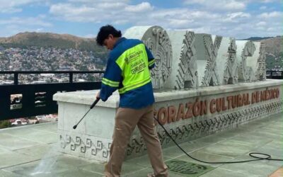 Con acciones constantes de limpieza, Oaxaca de Juárez avanza hacia una ciudad más limpia, segura y ordenada