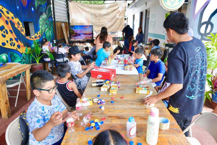 “Fábrica de Monstruos”: una forma divertida de cuidar el medio ambiente en Xoxocotlán.