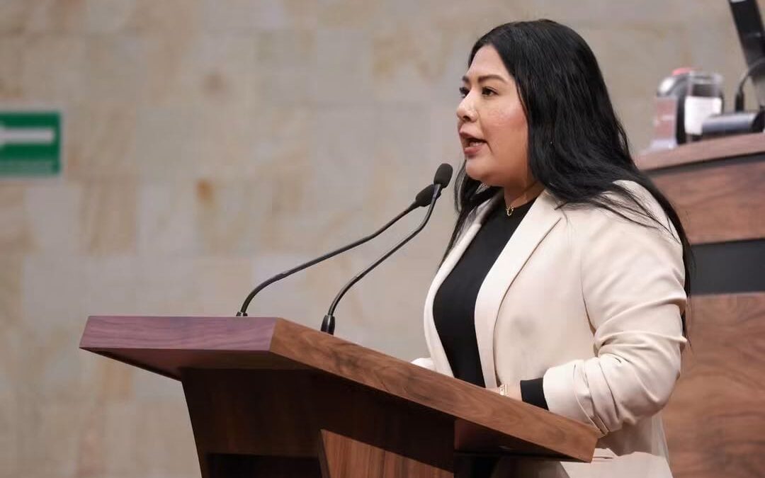 La UABJO representa 200 años de conocimiento, libertad y servicio a Oaxaca: Tania Caballero