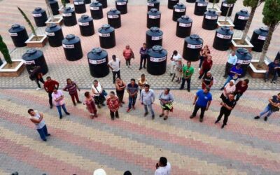 Fundación Nino entrega tinacos subsidiados a familias de Cuilápam de Guerrero