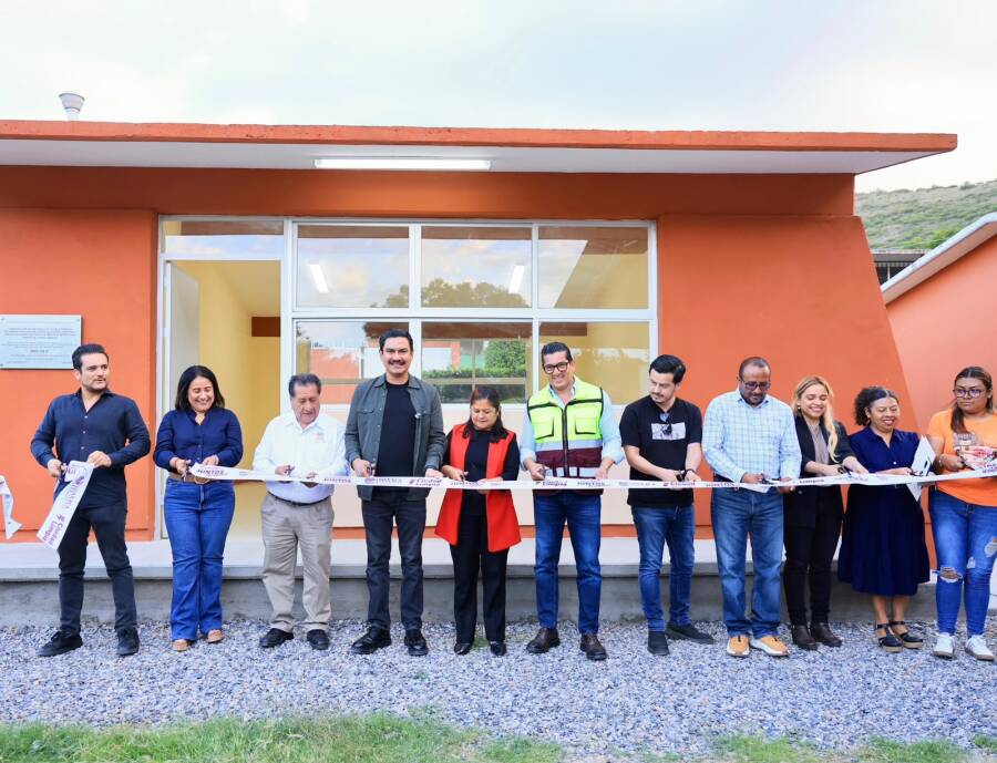 gobierno-de-ray-chagoya-entrega-nueva-biblioteca-en-la-escuela-primaria-antequera-6a85d0cb11bd2
