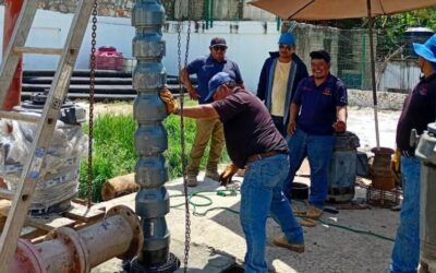 Instala Ceabien equipo de bombeo en Pto. Escondido para evitar que agua del drenaje se desborde a la playa