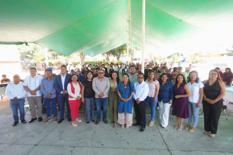 Ofertan empleo y dan servicios gratuitos para familias de Xoxocotlán