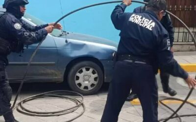Policía Municipal detiene en flagrancia a persona por presunto robo de cableado en la calle de Murguía
