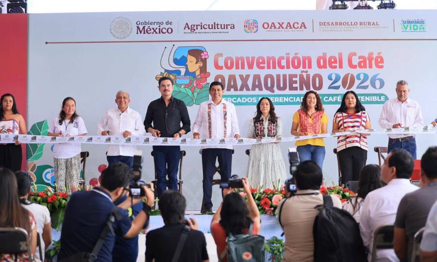 ray-chagoya-reconoce-la-labor-de-productores-durante-la-convencion-del-cafe-oaxaqueno-2026-6a8093db0e4cc
