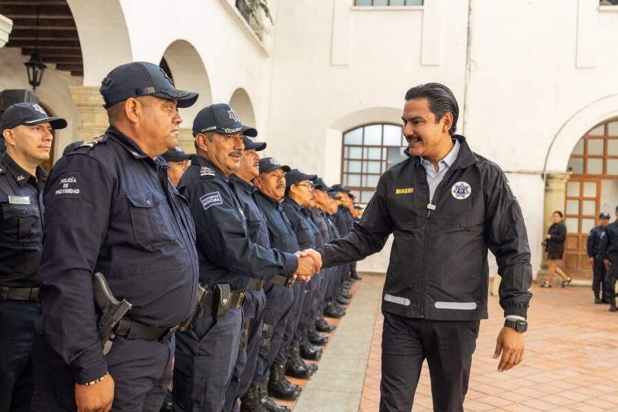 ray-chagoya-reconoce-labor-de-la-policia-municipal-de-oaxaca-de-juarez-en-su-36-aniversario-6a721792d6269