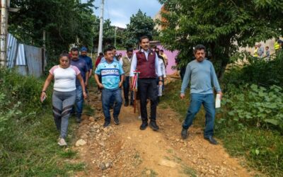 Ray Chagoya recorre los barrios Loma Rancho y Los Molinos para atender necesidades vecinales