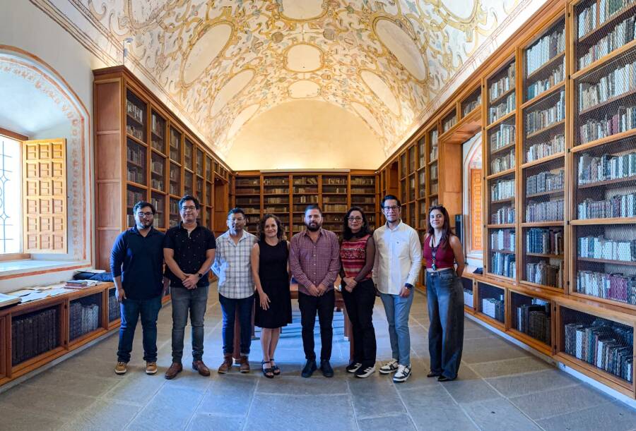 Rumbo al Bicentenario, la Biblioteca Francisco de Burgoa fortalece la memoria histórica de la UABJO