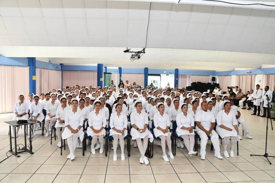 uabjo-y-sector-salud-fortalecen-la-formacion-de-profesionales-a-traves-del-servicio-social-6a6e475824869