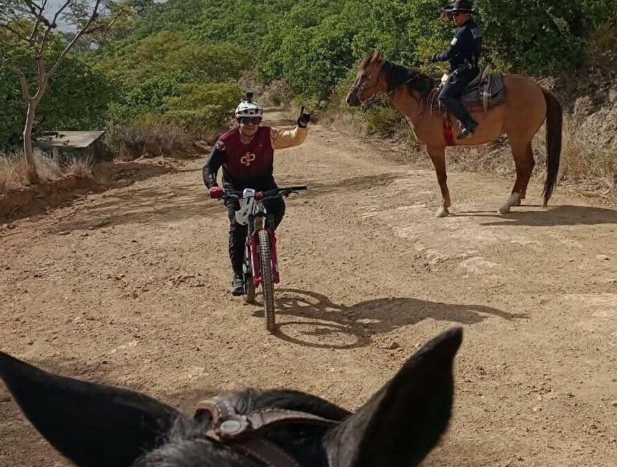A caballo y con paso firme, Agrupamiento de Caballería refuerza la seguridad en Oaxaca de Juárez.