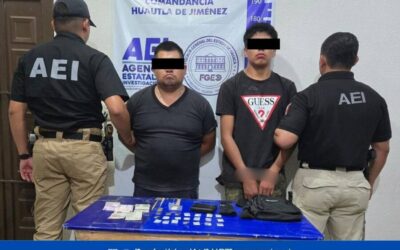 Acción operativa de la FGEO deriva en detención de dos personas y aseguramiento de vehículo en la región de la Sierra de Flores Magón