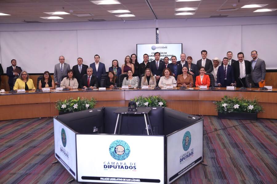 Aprueba Comisión reforma para sustituir “salario mínimo” por “UMA” en la Ley del Registro Público Vehicular