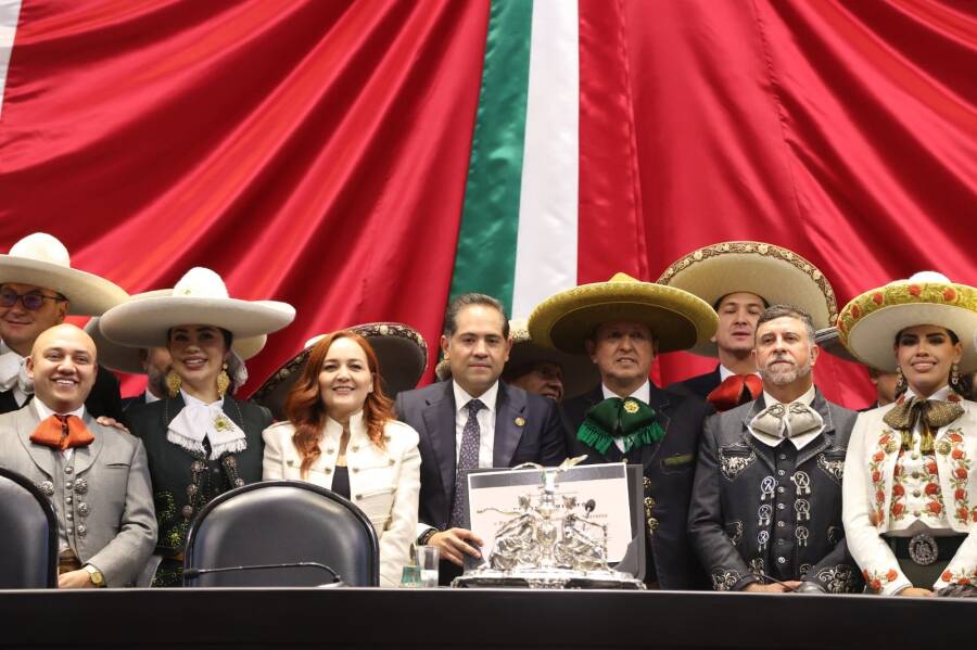 con-sesion-solemne-la-camara-de-diputados-conmemoro-el-dia-nacional-del-charro-6ab3ff4d13985