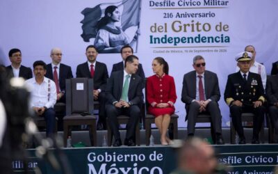 El presidente de la Cámara de Diputados, Raúl Bolaños-Cacho Cué asistió al Desfile Cívico Militar por el 216 Aniversario del Grito de Independencia