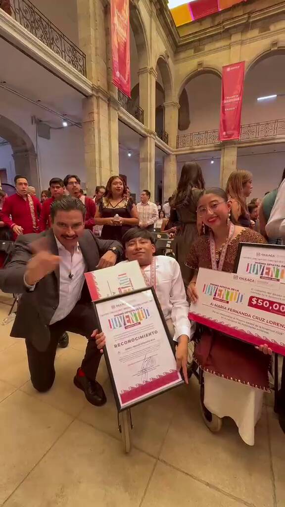 el-presidente-municipal-de-oaxaca-de-juarez-destaca-el-talento-y-compromiso-de-los-galardonados-con-el-premio-estatal-de-la-juventud-2026-6aa82ec382634