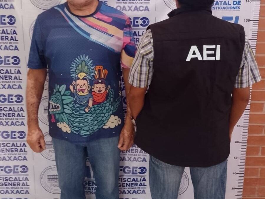 FGEO aprehende a hombre por probable delito de pederastia ocurrido al interior de un plantel educativo de Miahuatlán.